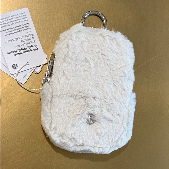 Lululemon Clippable Nano Pouch Plush Fleece Bone/Silver NWT - Picture 2 of 3